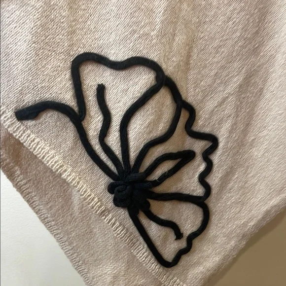 Chic Beige Poncho with Black Floral Accents - Picture 5 of 9